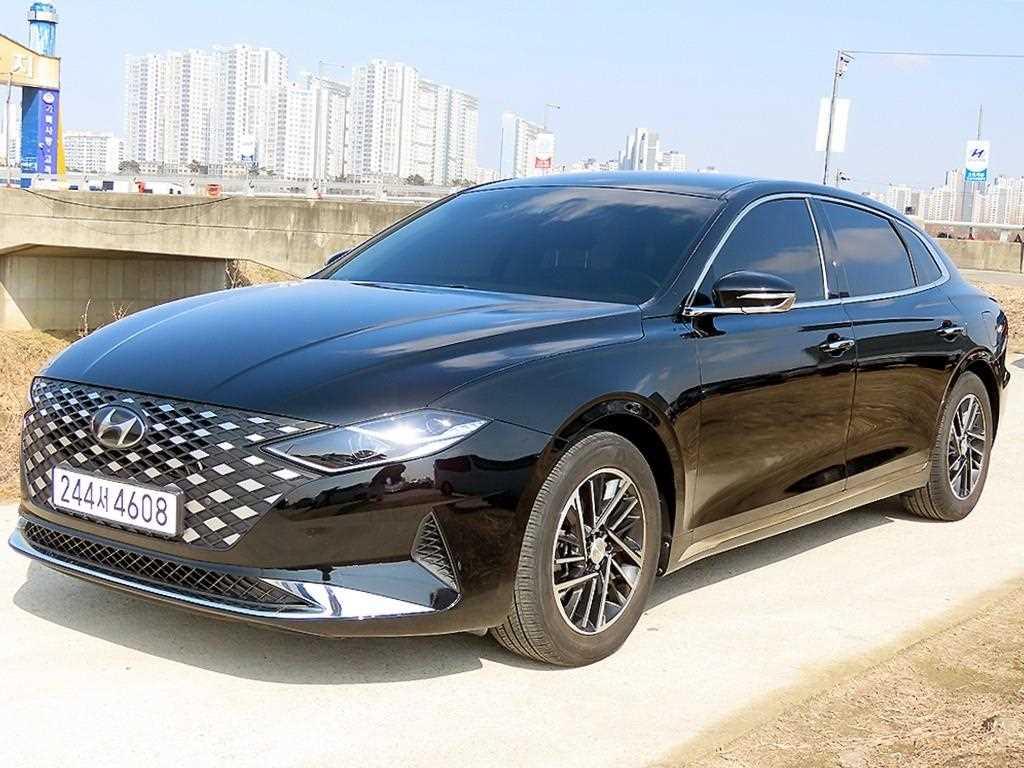 HYUNDAI Grandeur - Vista 2