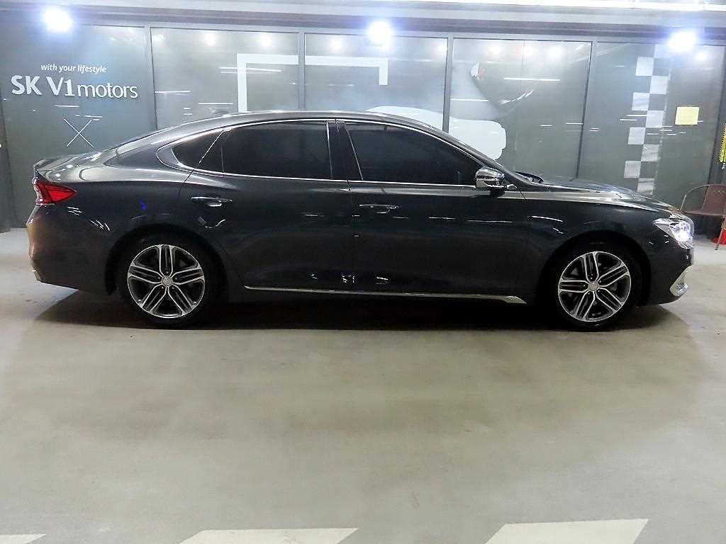 HYUNDAI Grandeur - Vista 3