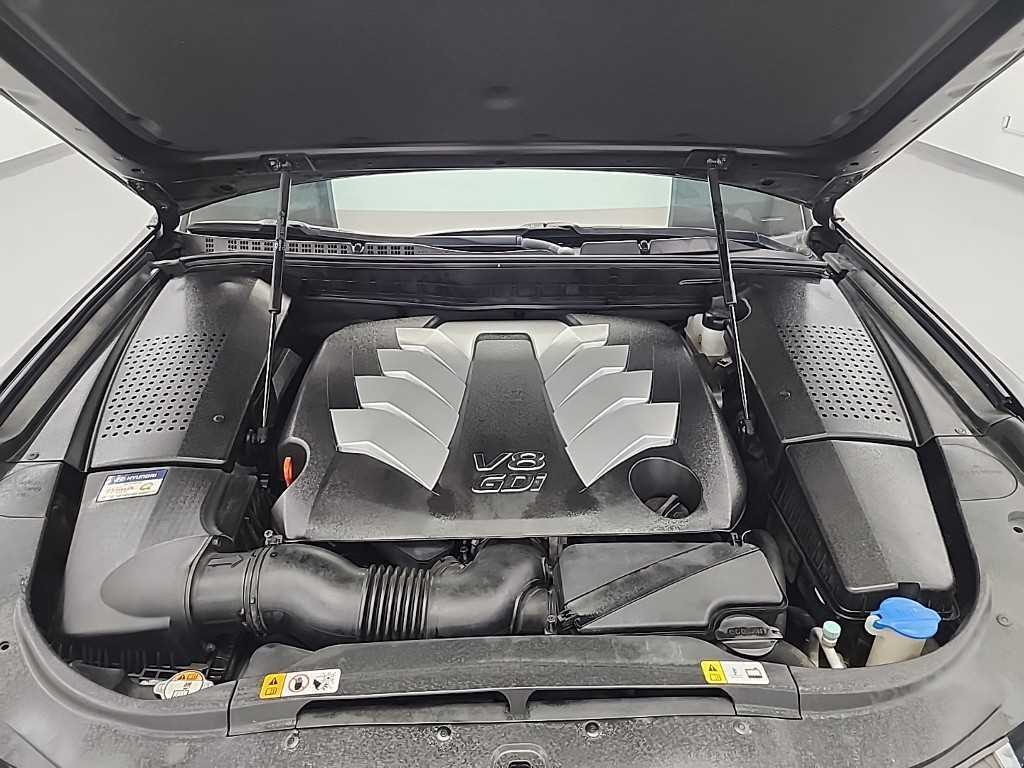 HYUNDAI Equus - Vista 5