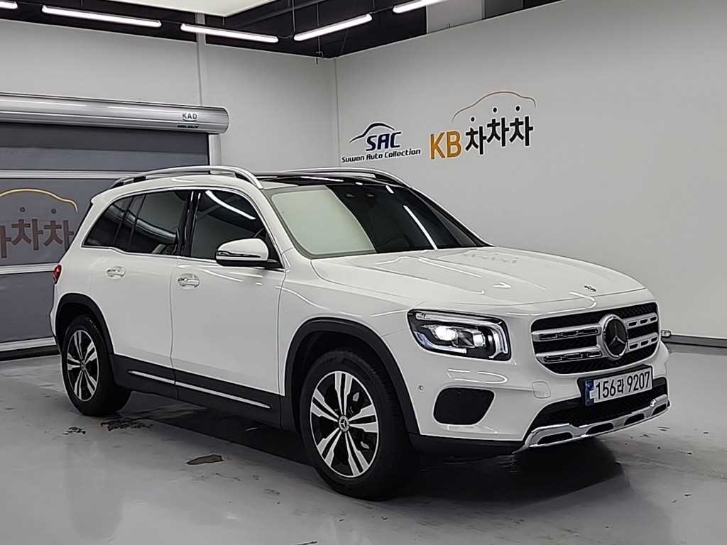 Mercedes Benz GLB Class - Vista 4