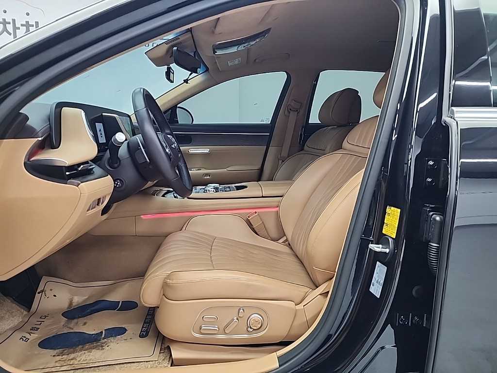 Genesis G90 - Vista 11