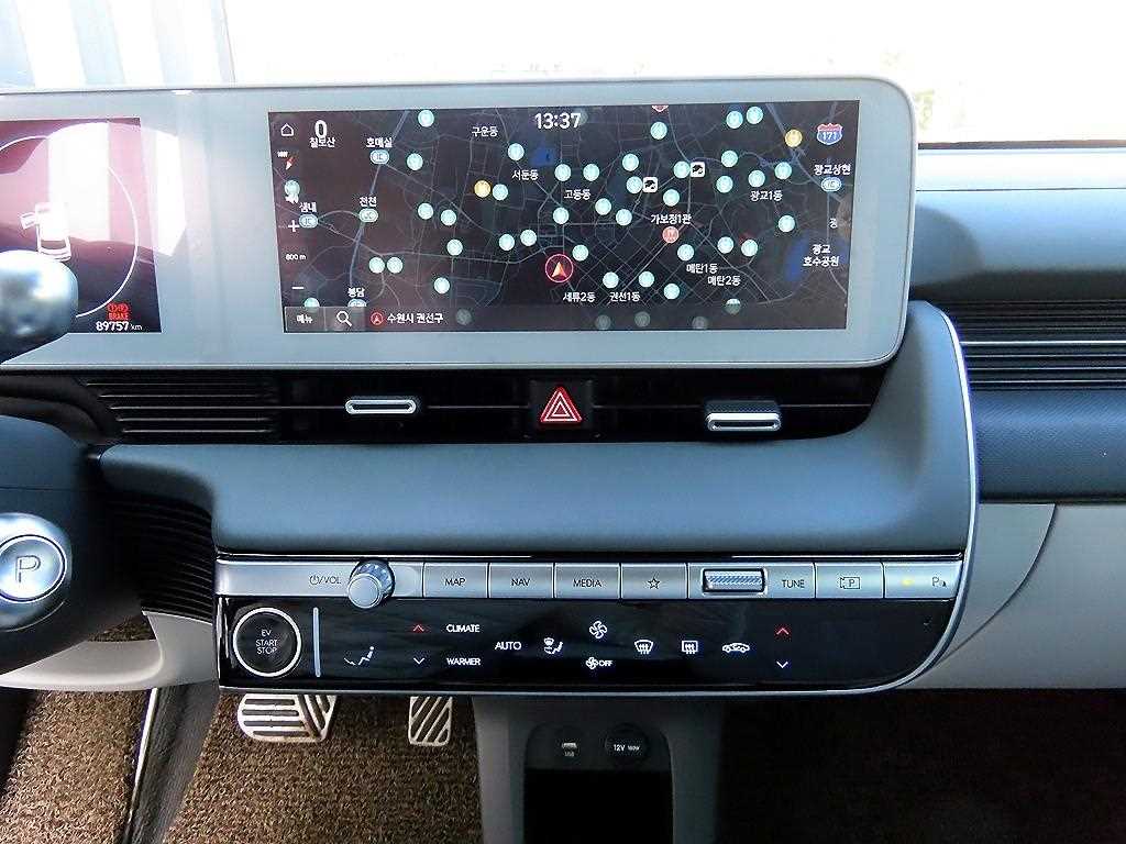 HYUNDAI Ioniq 5 - Vista 12