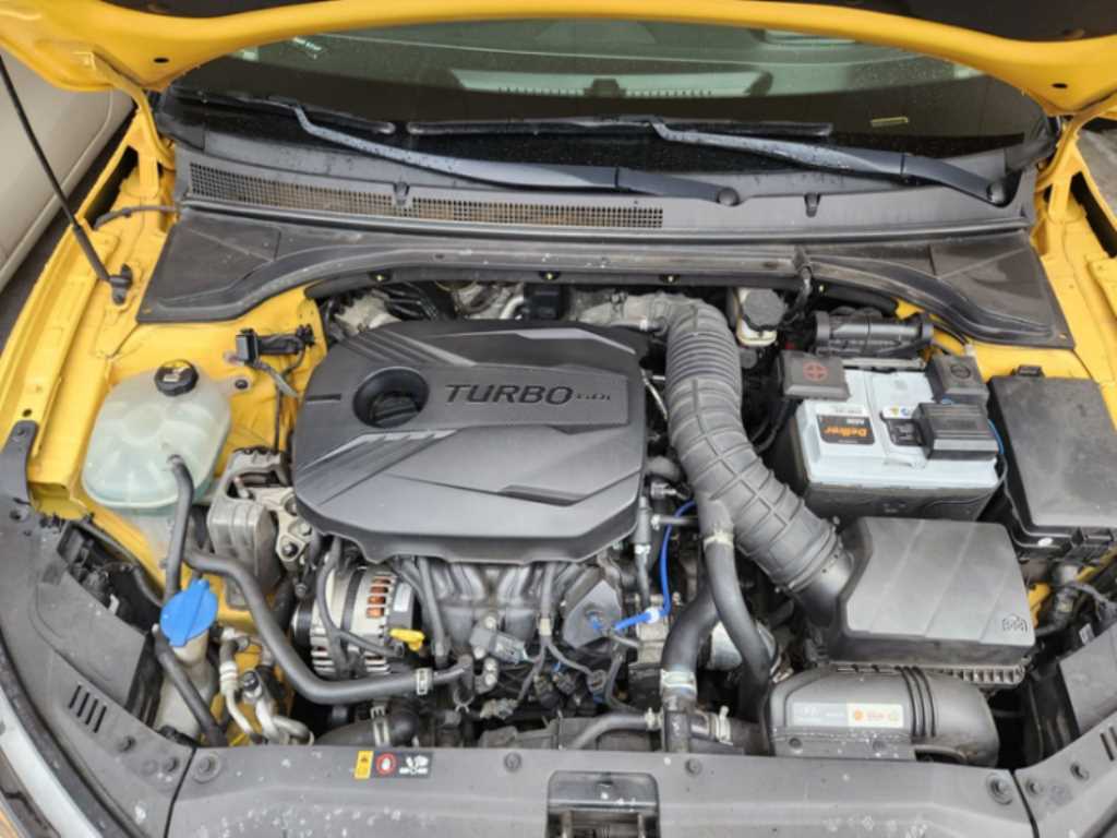 HYUNDAI Veloster - Vista 5