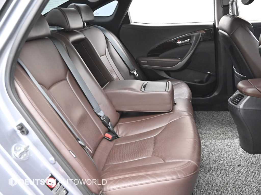 HYUNDAI Grandeur - Vista 12