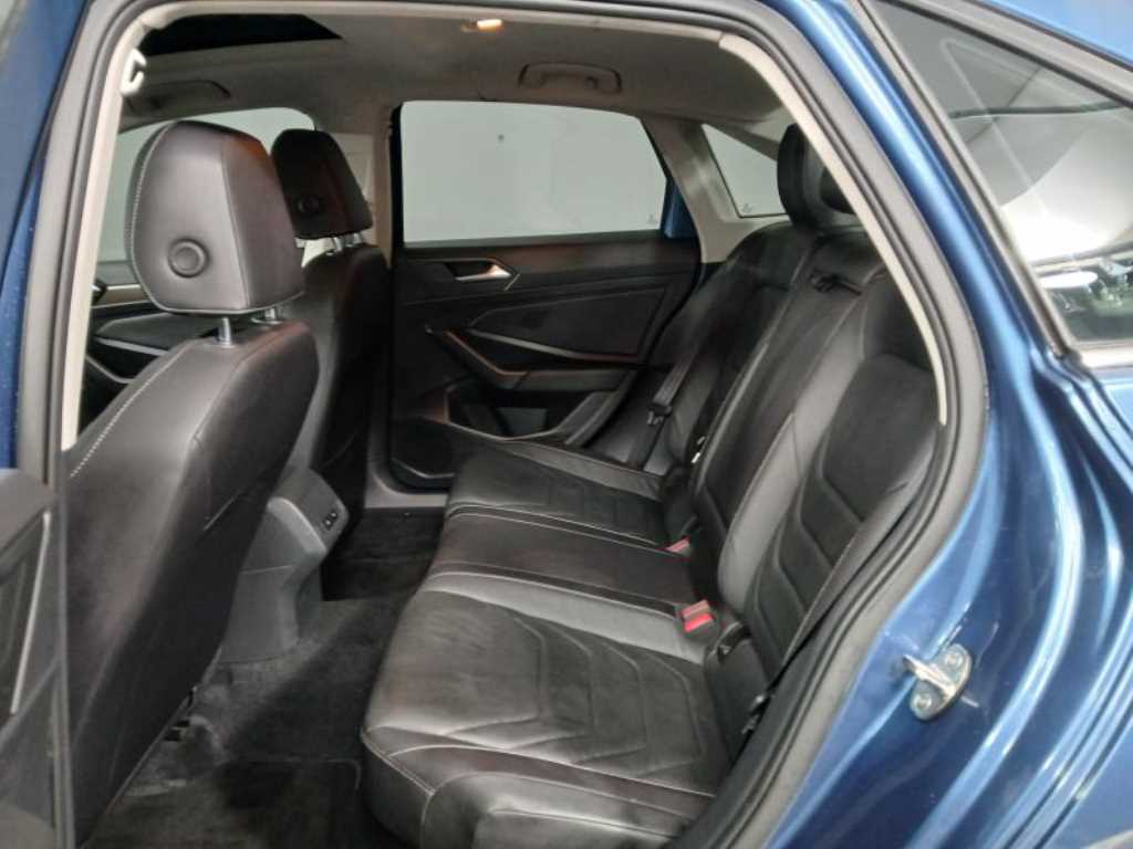 Volkswagen Jetta - Vista 7