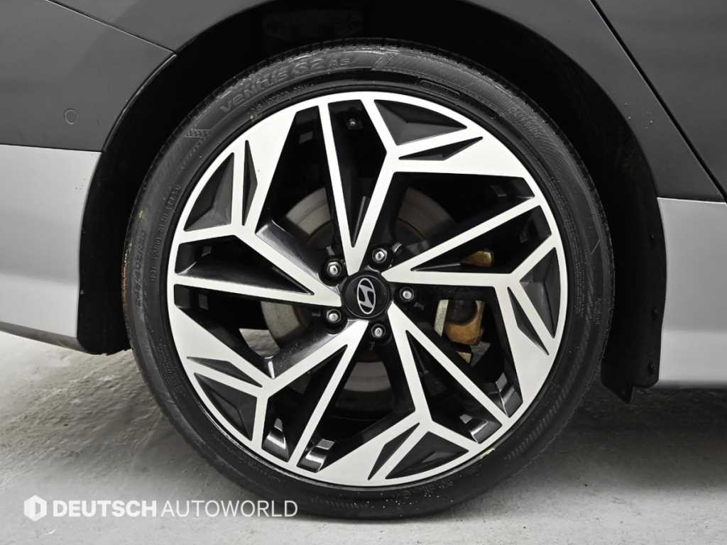 HYUNDAI Ioniq 6 - Vista 5