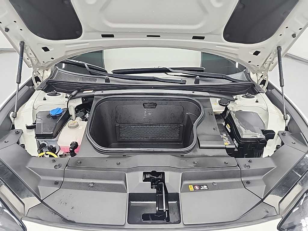 HYUNDAI Ioniq 6 - Vista 6