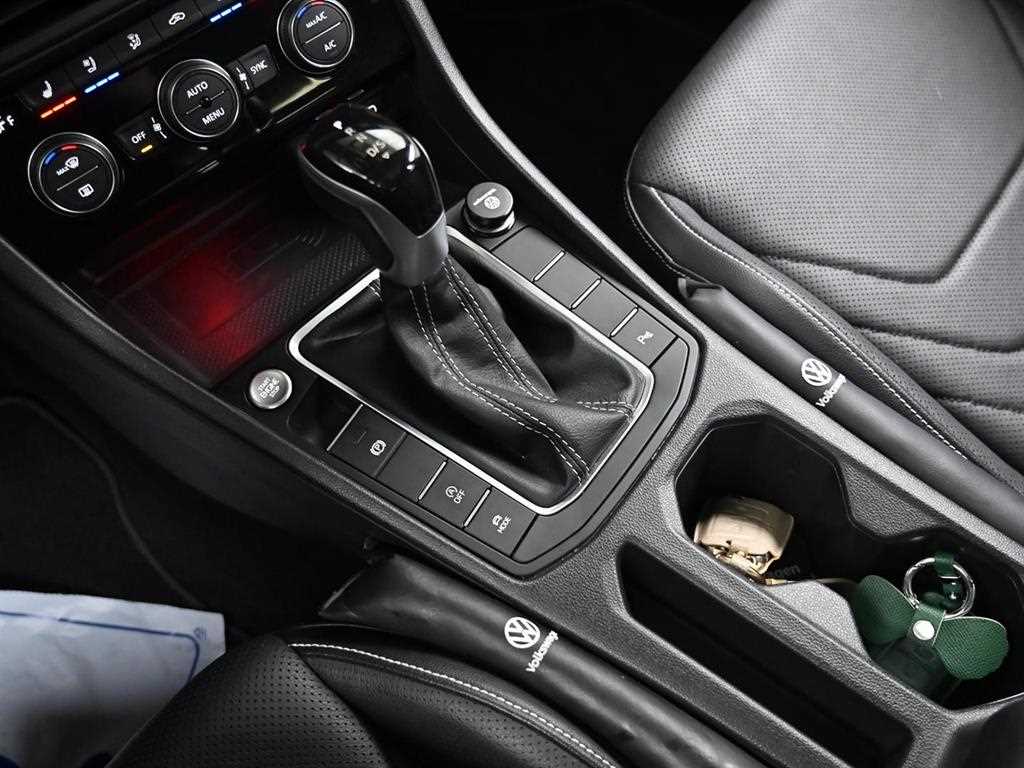 Volkswagen Jetta - Vista 9