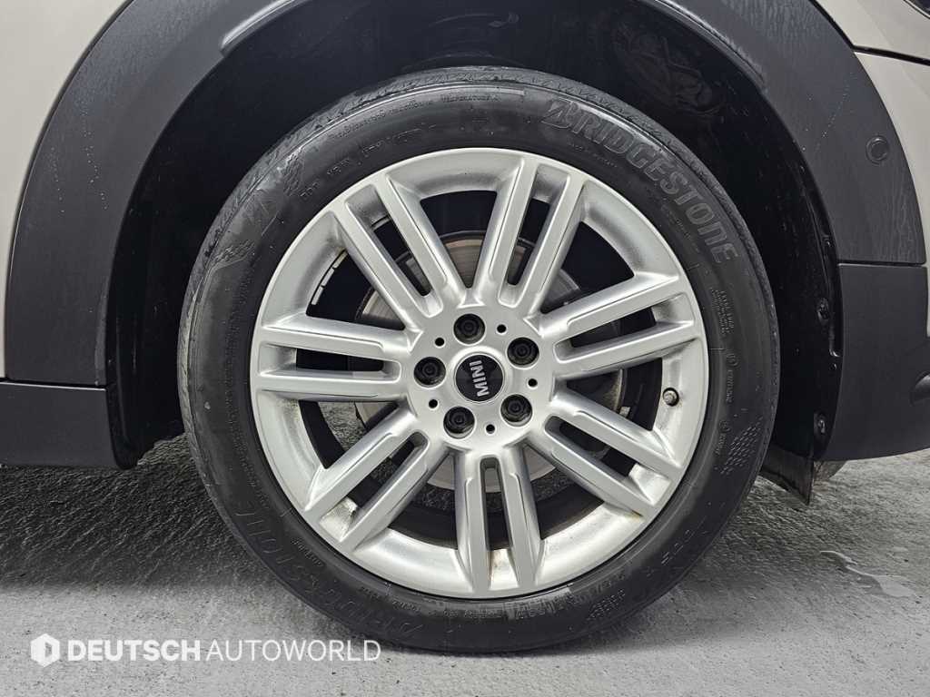 Mini Countryman - Vista 5