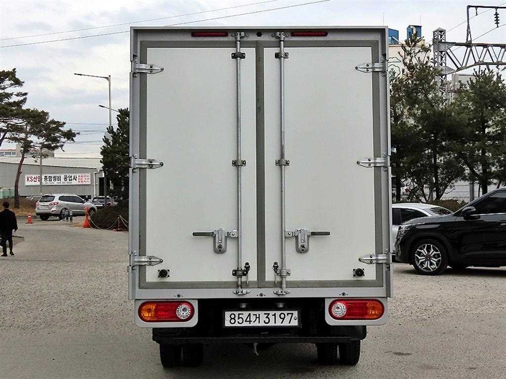 Small Truck Cargo (small) - Vista 4