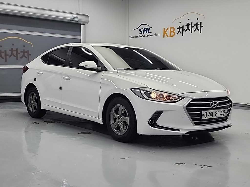 HYUNDAI Avante - Vista 4