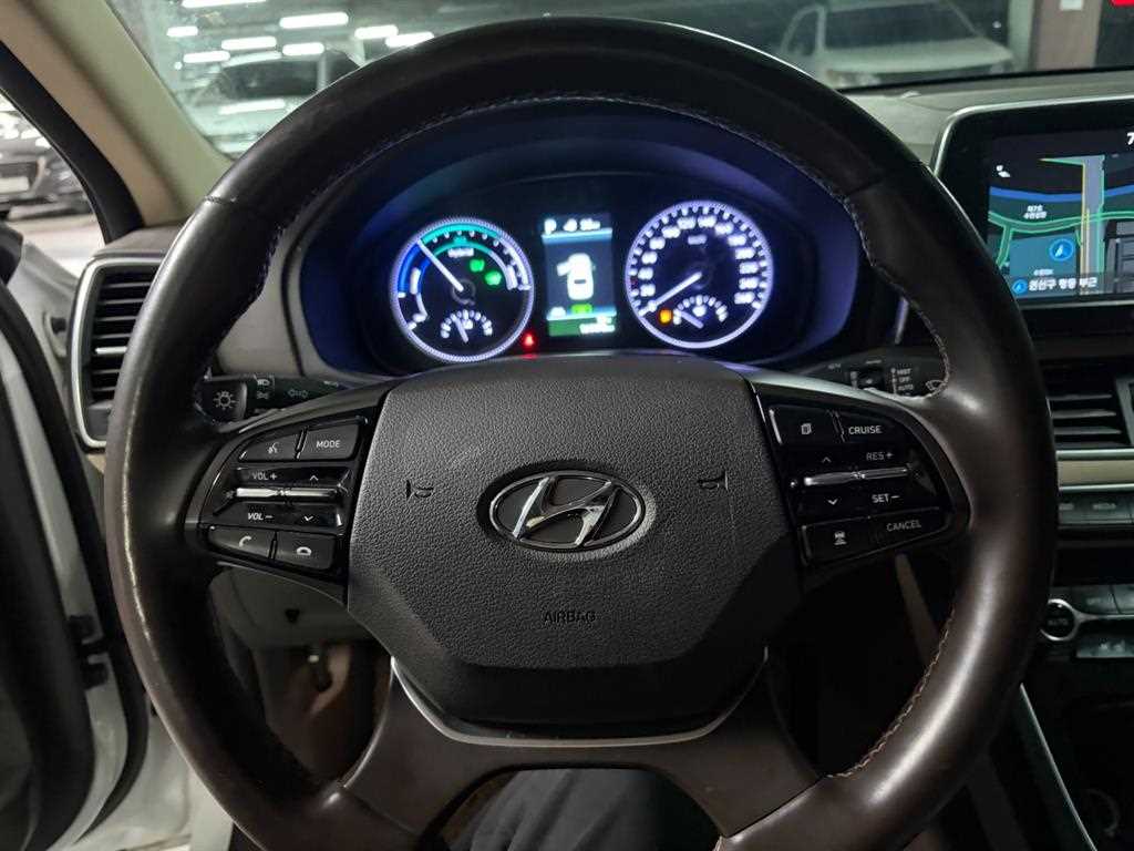 HYUNDAI Grandeur - Vista 4