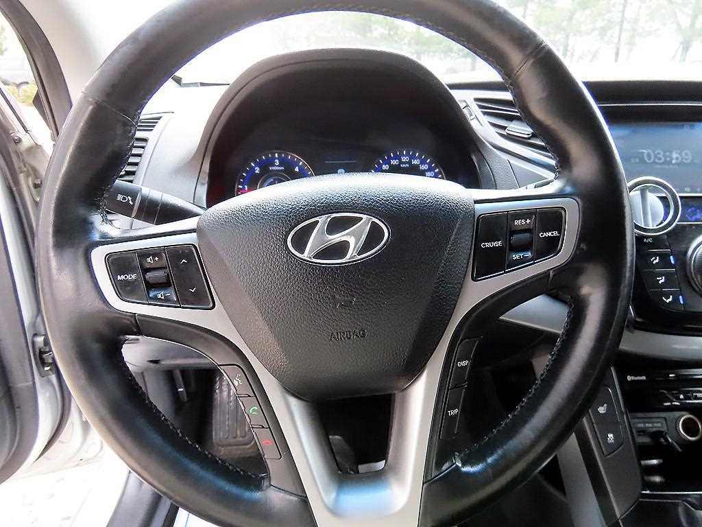 HYUNDAI i40 - Vista 8