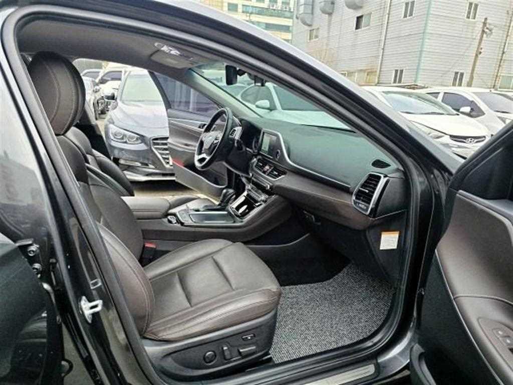 HYUNDAI Grandeur - Vista 9