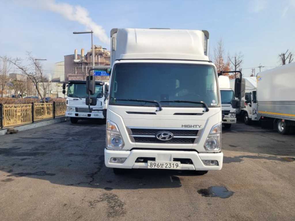 medium and large cargo truck 2022 Blanco - Importación desde Corea - HF Imports Iquique - Foto 1