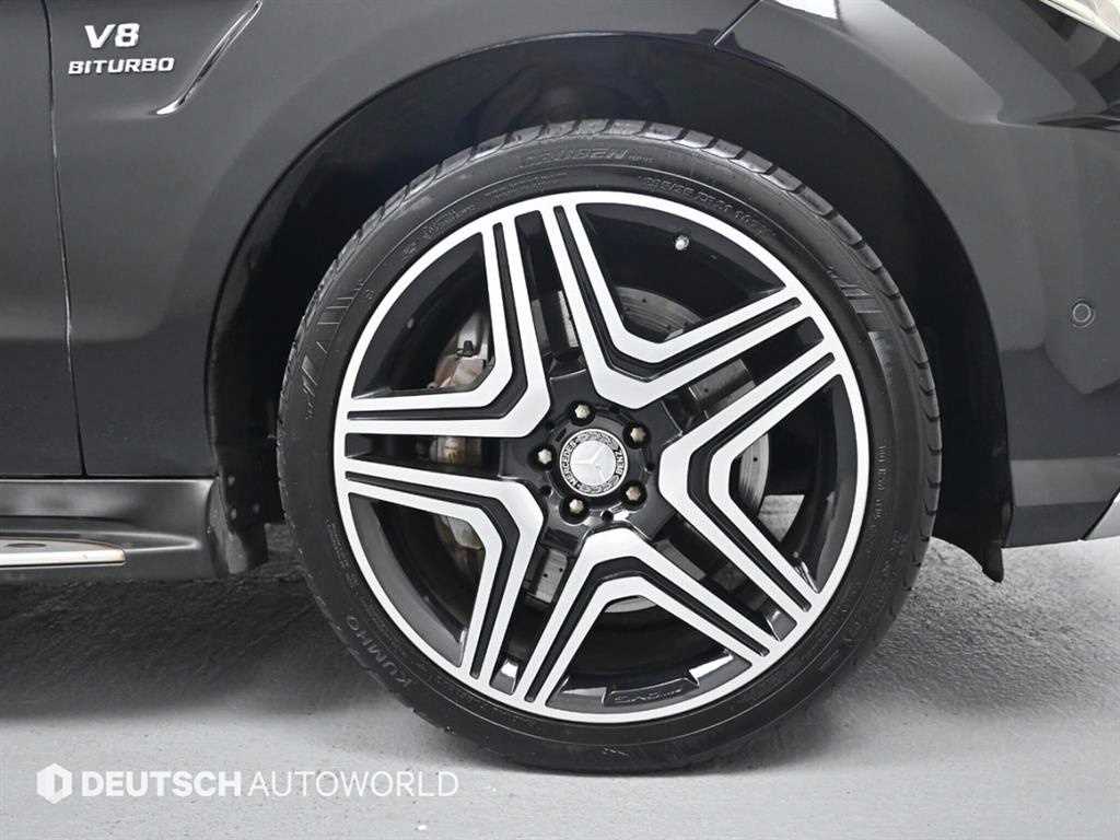 Mercedes Benz M Class - Vista 5