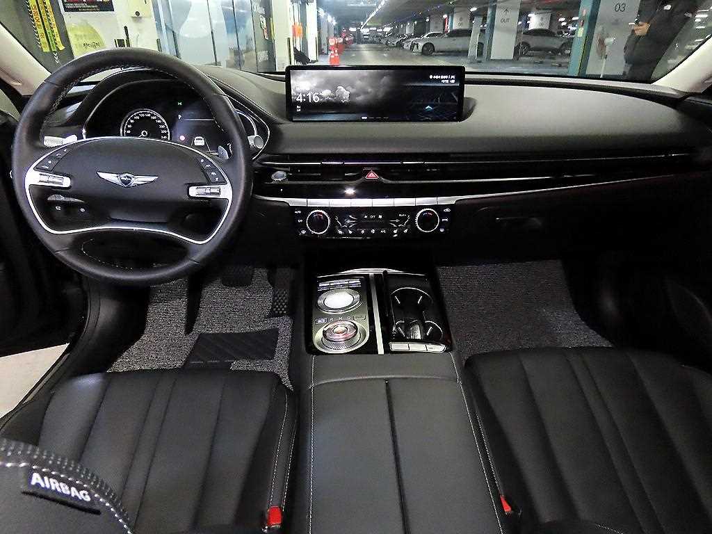 Genesis G80 - Vista 10