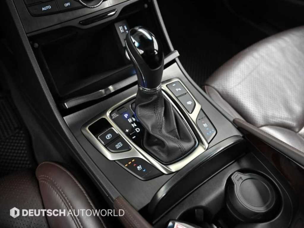 HYUNDAI Grandeur - Vista 9