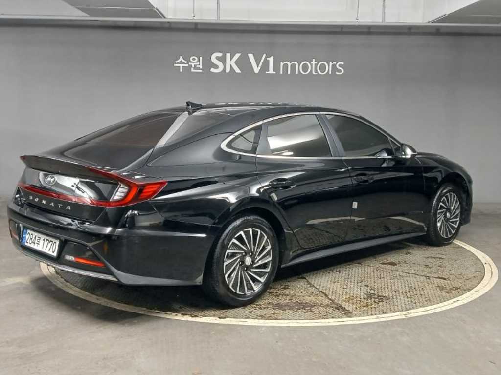 HYUNDAI Sonata - Vista 4