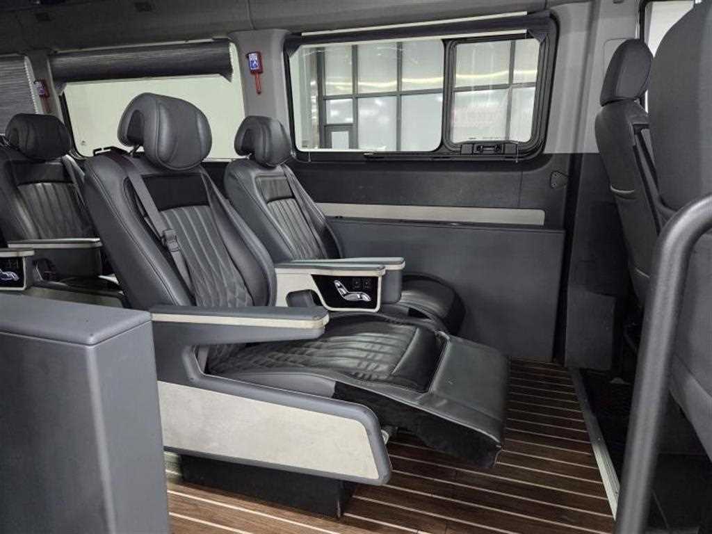 HYUNDAI Solati - Vista 8