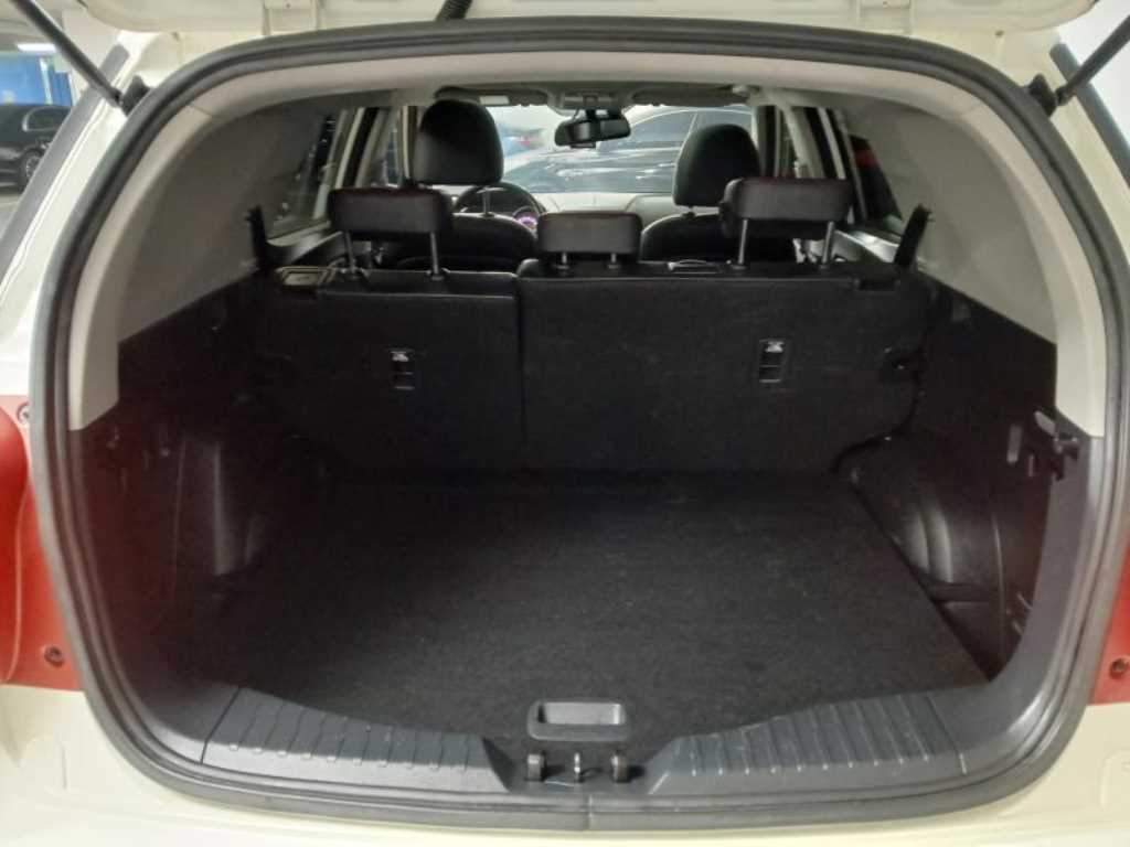 Ssangyong Tivoli 2017 Blanco - Importación desde Corea - HF Imports Iquique - Foto 18