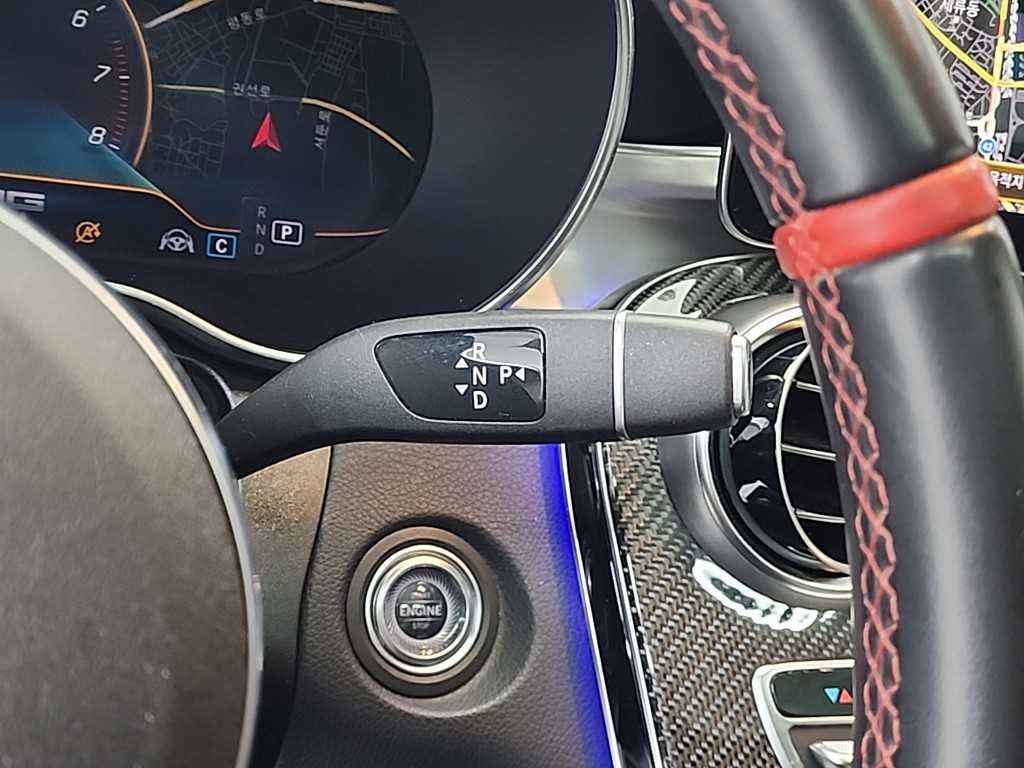 Mercedes Benz GLC Class - Vista 8