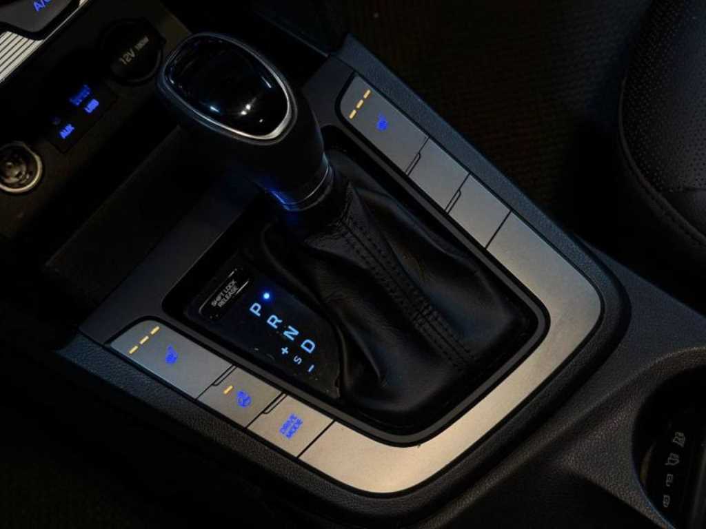 HYUNDAI Avante - Vista 6