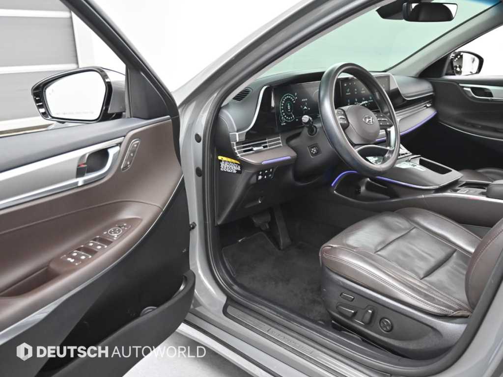 HYUNDAI Grandeur - Vista 11