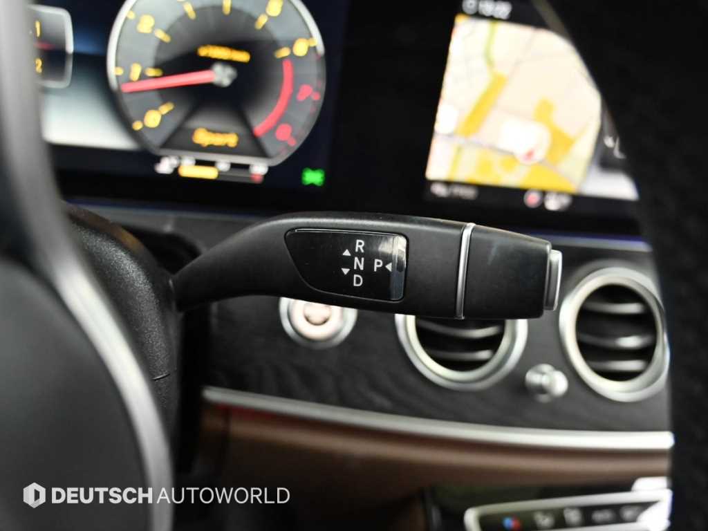 Mercedes Benz E class - Vista 9