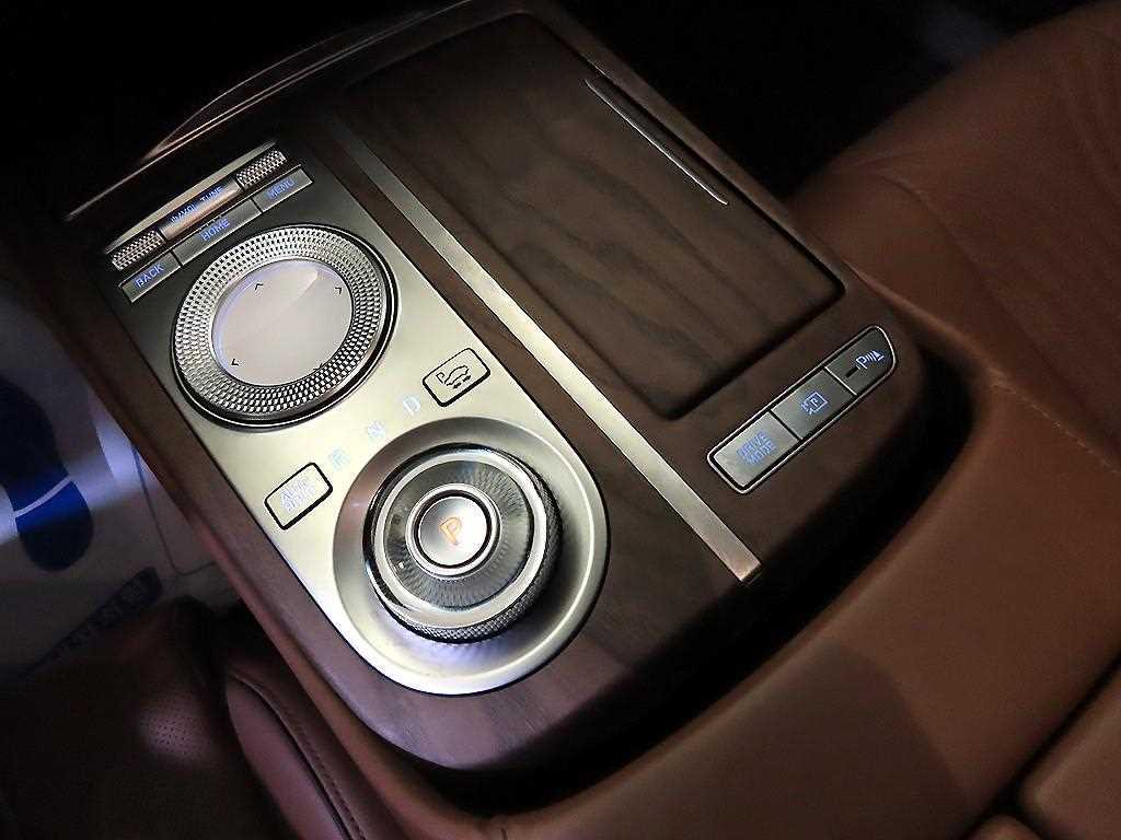 Genesis G80 - Vista 12