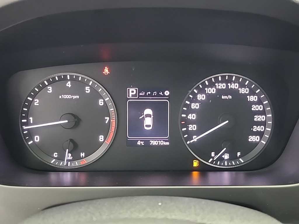 HYUNDAI Sonata - Vista 6