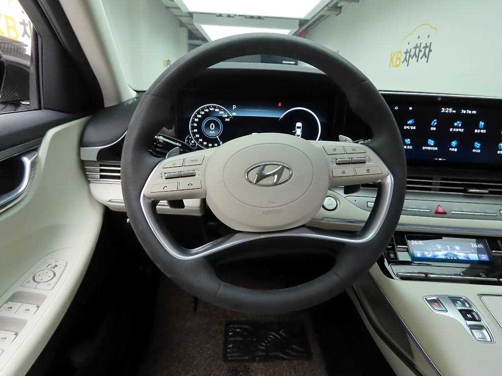 HYUNDAI Grandeur - Vista 7