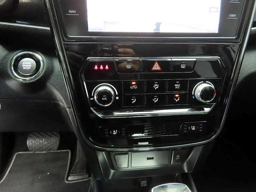 Ssangyong Tivoli - Vista 10