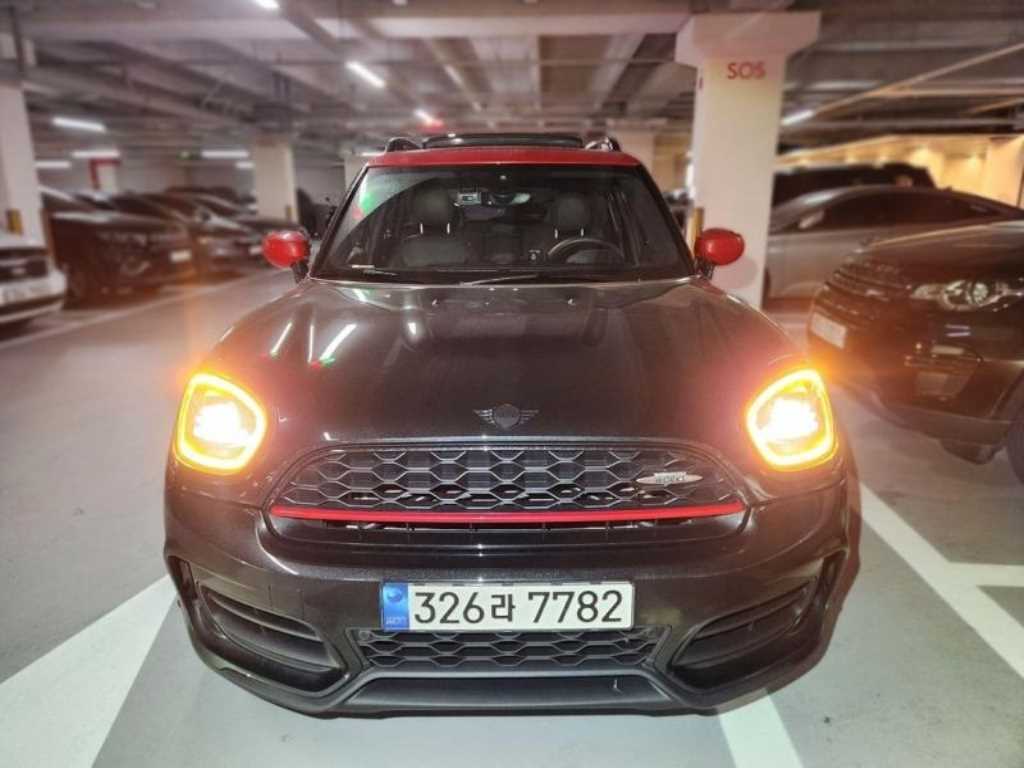 Mini Countryman 2023 Negro - Importación desde Corea - HF Imports Iquique - Foto 1