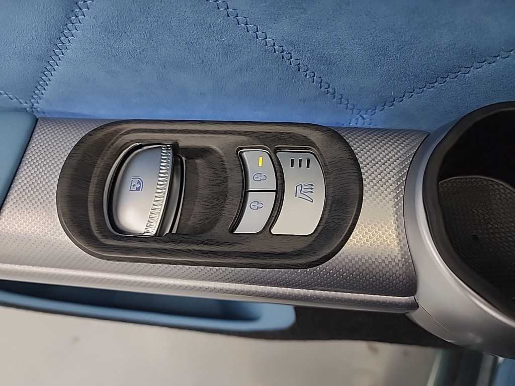 Genesis GV60 2026 skyblue - Importación desde Corea - HF Imports Iquique - Foto 15