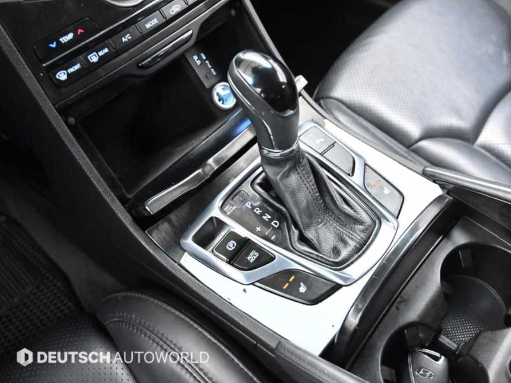 HYUNDAI Grandeur - Vista 9