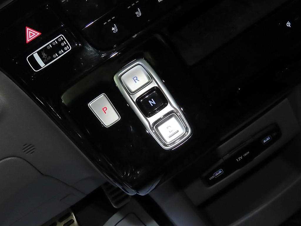 HYUNDAI Staria - Vista 12