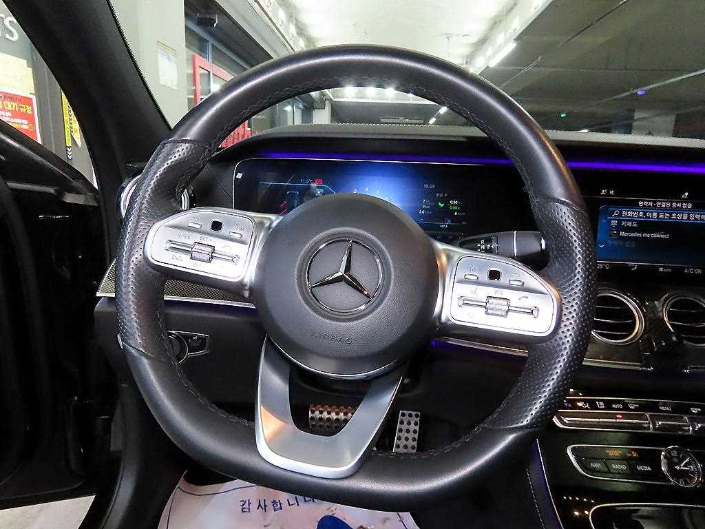 Mercedes Benz E class - Vista 8