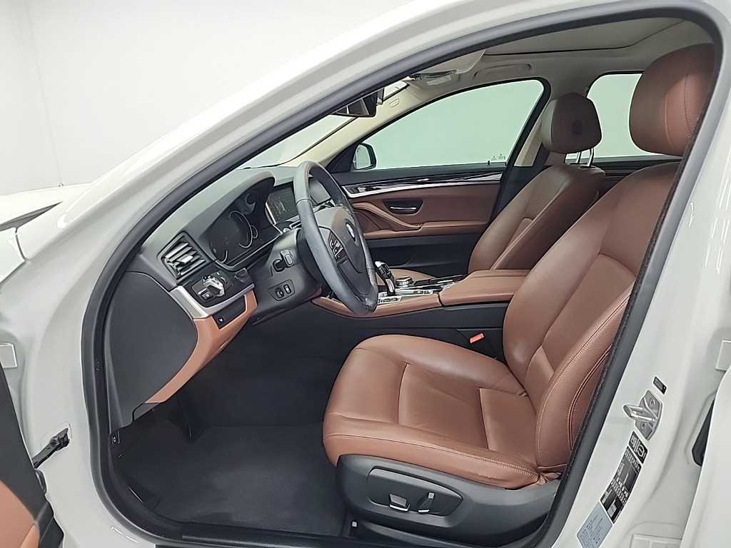 BMW 5 Series - Vista 11