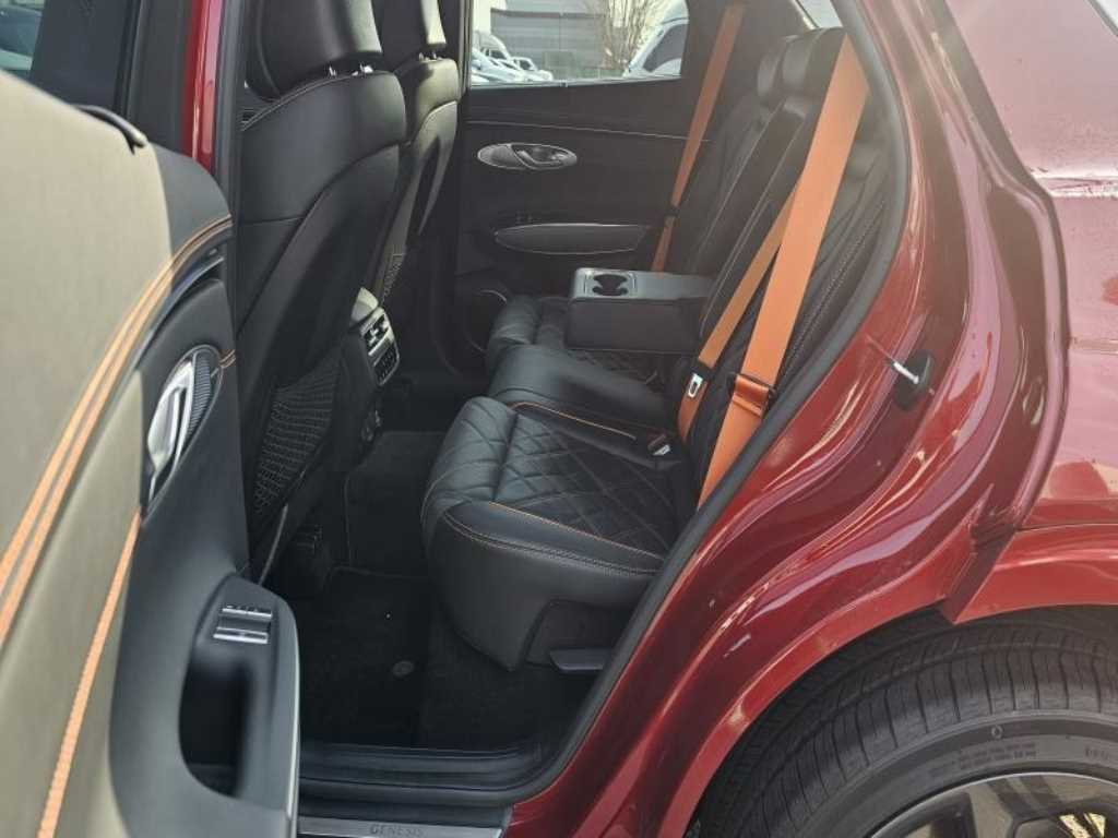 Genesis GV70 - Vista 7