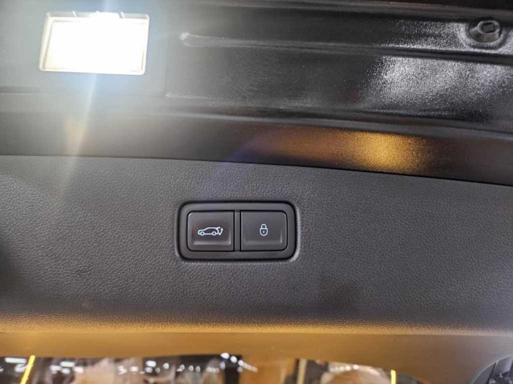 Genesis GV70 - Vista 7