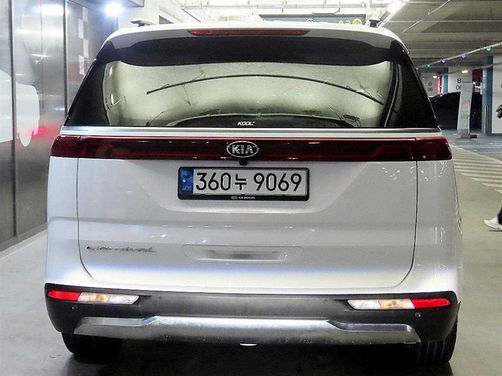 KIA Carnival - Vista 5