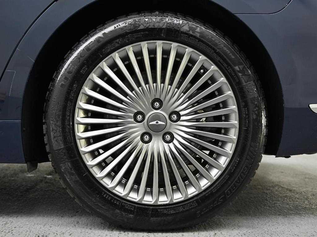 Genesis G90 - Vista 5