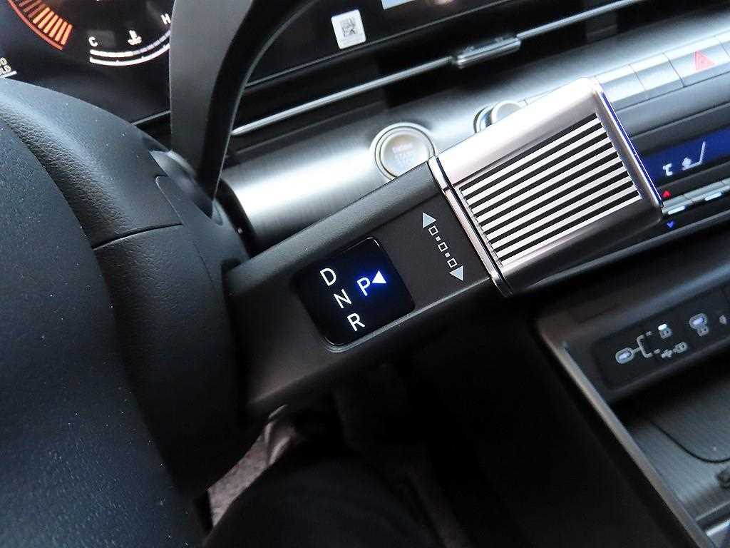 HYUNDAI Kona - Vista 10