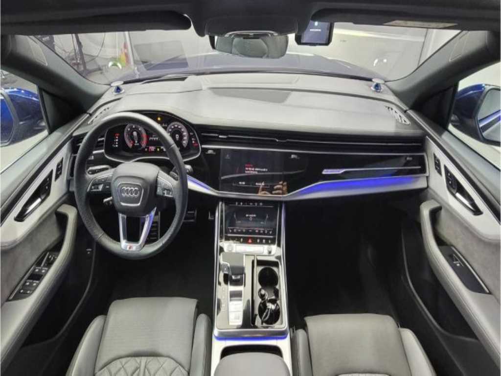 Audi Q8 - Vista 6