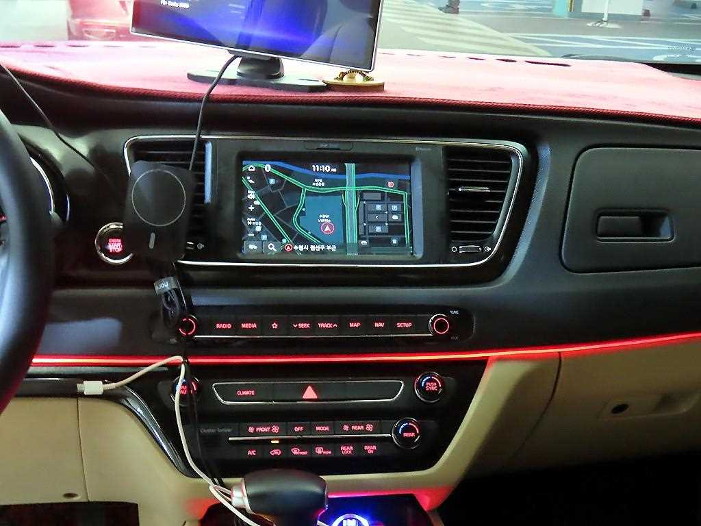 KIA Carnival - Vista 11