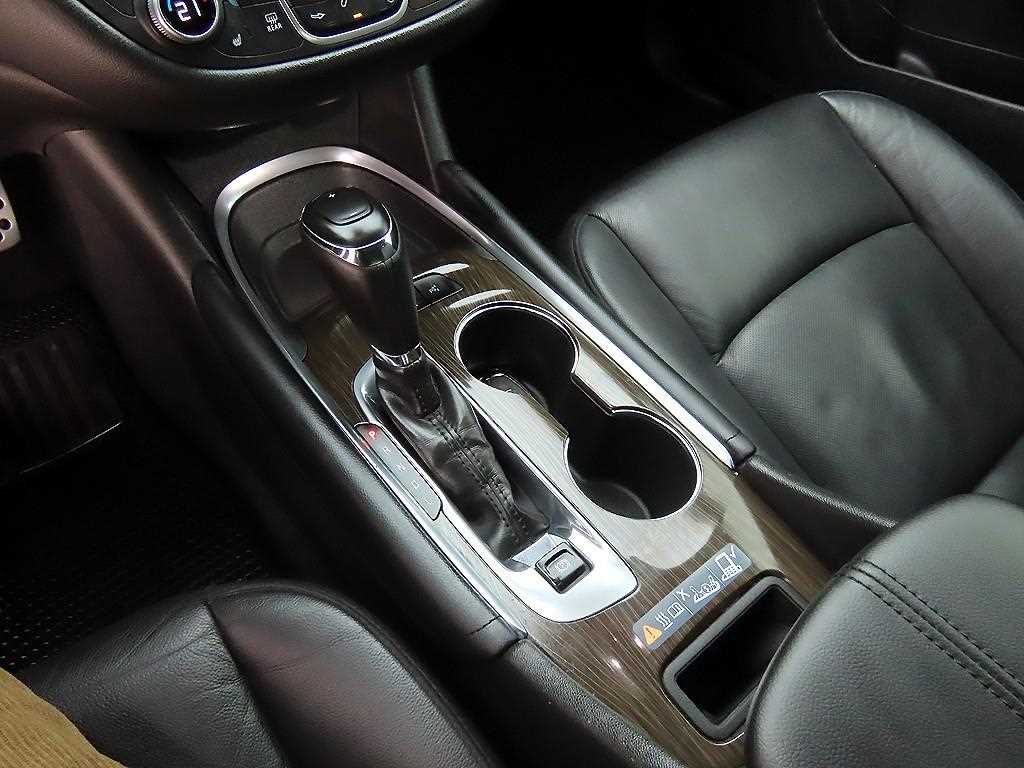 Chevrolet Malibu - Vista 11