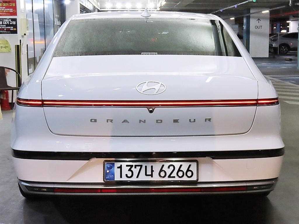 HYUNDAI Grandeur - Vista 6