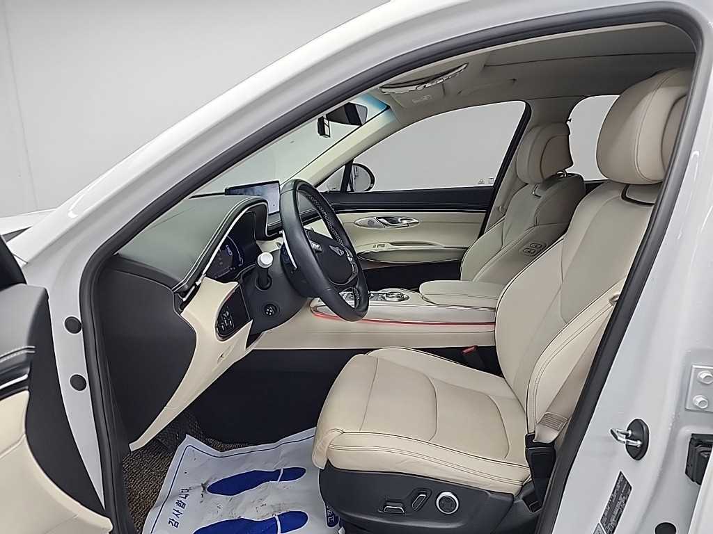 Genesis GV70 - Vista 11