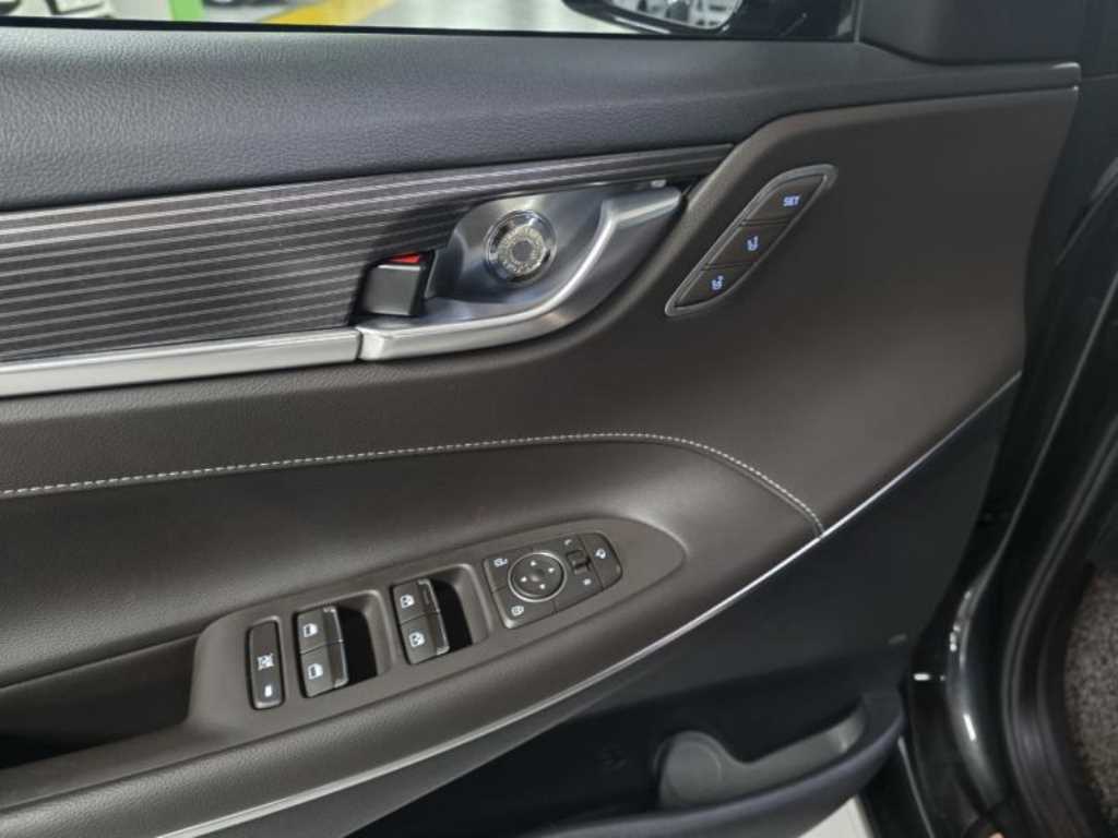 HYUNDAI Grandeur - Vista 12